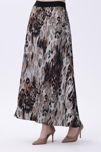 تنورة بطبعة حيوانية بألوان ترابية