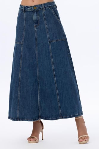 تنورة جينز واسعة بتفاصيل درزات