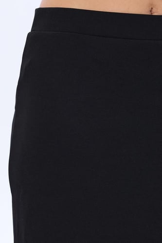 تنورة سوداء مستقيمة ماكسي