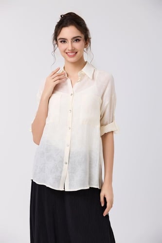 بلوزة كتان ناعم بيج