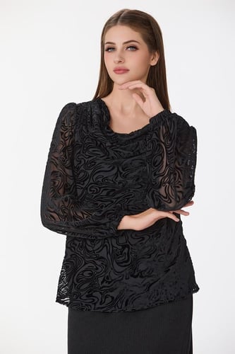 بلوزة درابيه طبع مخمل