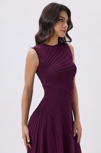 فستان بنفسجي صوف ناعم بقصة غير متماثلة