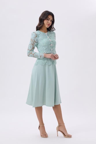 فستان دانتيل أخضر ميدي