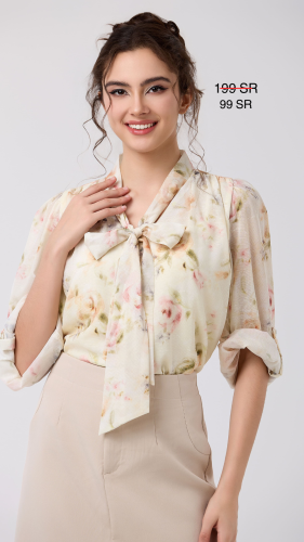 بلوزة شيفون بيج بنقشة الورد