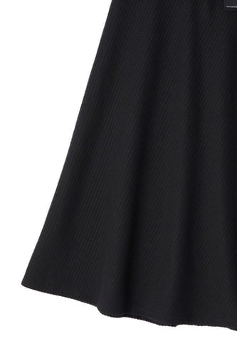 تنورة كلوش أسود