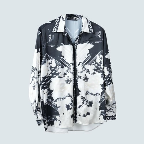 بلوزة ساتان بنقشة عصرية