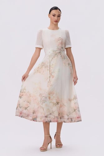 فستان بيج بطبعة الزهور