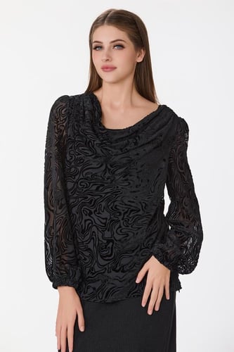 بلوزة درابيه طبع مخمل