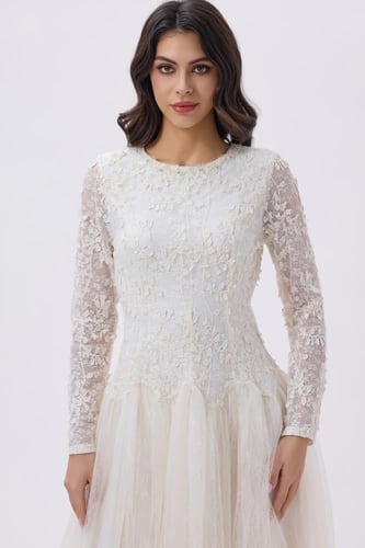 فستان اوف وايت