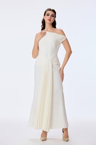 فستان كريب بكتف روماني