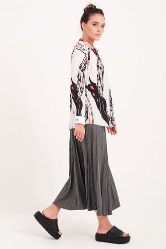 بلوزة مطبوعة