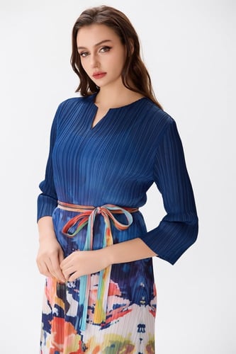 فستان بليسية مموج الألوان