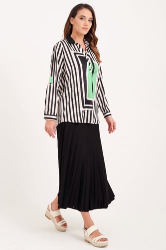 بلوزة ساتين