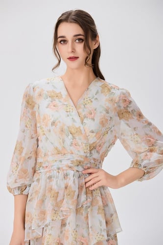 فستان شيفون بيج بنقشة الزهور الترابية