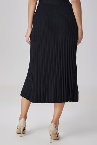 تنورة ليكرا بليسية