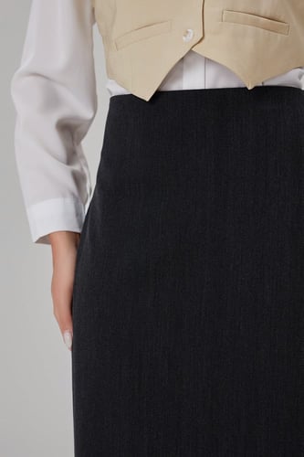 تنورة سادة سحب