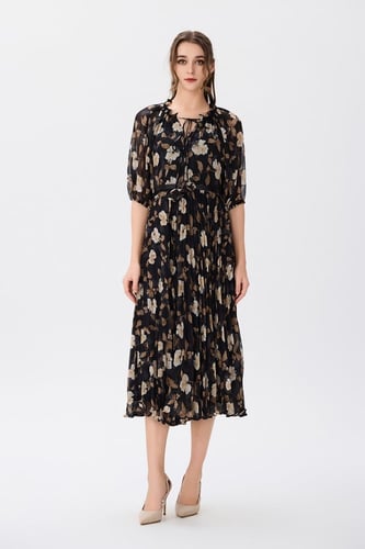 فستان شيفون اسود بنشقة الزهور