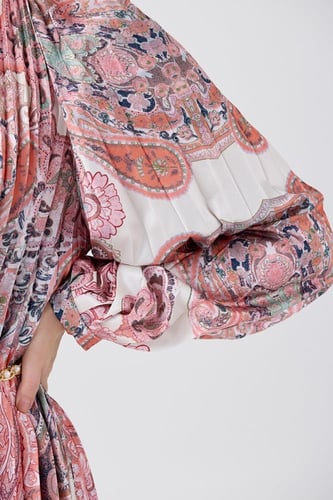 فستان ستان بليسية بنقشة ترابية