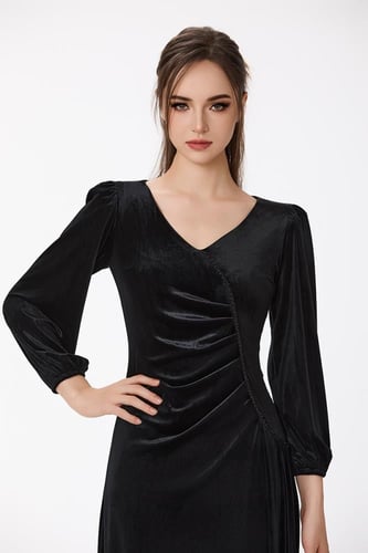 فستان مخمل مع اكسسوار