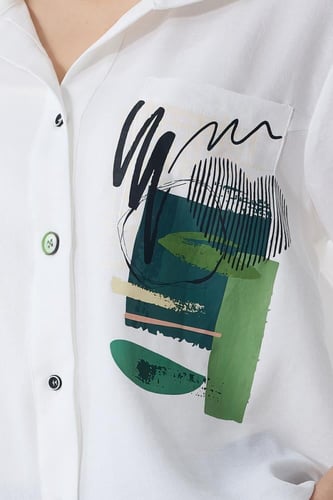 بلوزة شيفون بنقشة هندسية بالجيب