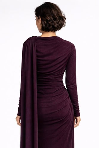 فستان عنابي