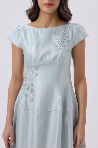 فستان ازرق فاتح