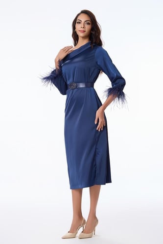 فستان ستان بكتف روماني