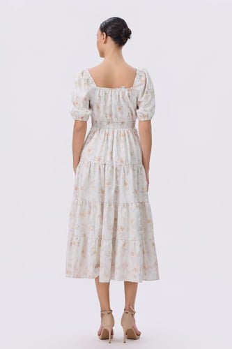 فستان بنقشة و ياقه مربعه