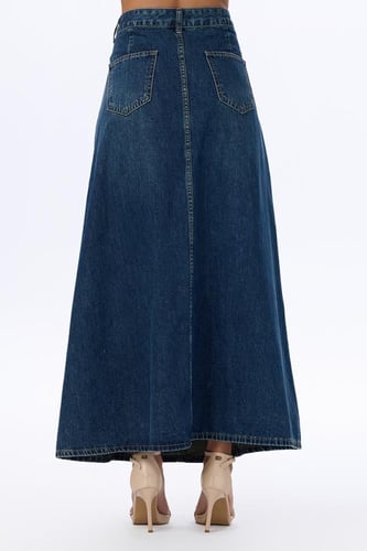 تنورة جينز بقصة كلوش