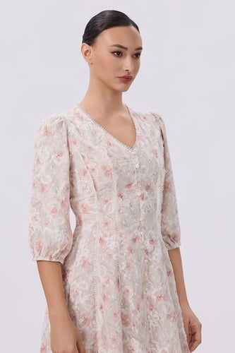 فستان بنقشة الزهور