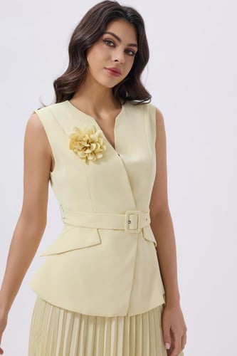 طقم أصفر أنيق بلوزة وتنورة ميدي بكسرات | Prando