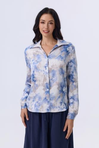 بلوزة زرقاء بطبعة مائية أنيقة وأكمام طويلة | Prand...