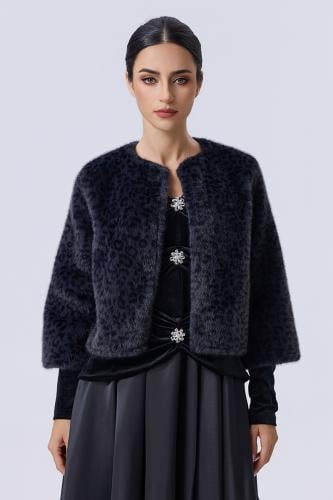 جاكيت فرو أسود نمري