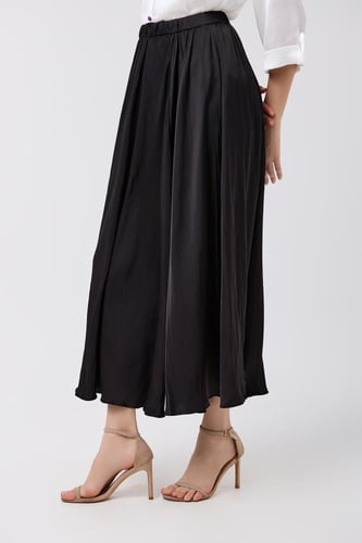 تنورة شيفون أسود