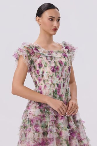 فستان بطبعة الزهور