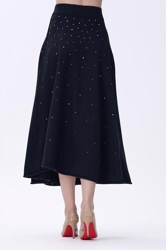 تنورة اسود شتوي اضافات لامعة