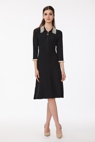 فستان استرتش اسود مع كلف