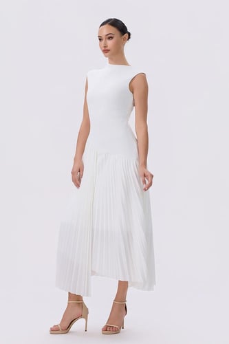 فستان اوف وايت بليسيه جانبي