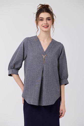 بلوزة قطن مع اكسسوار