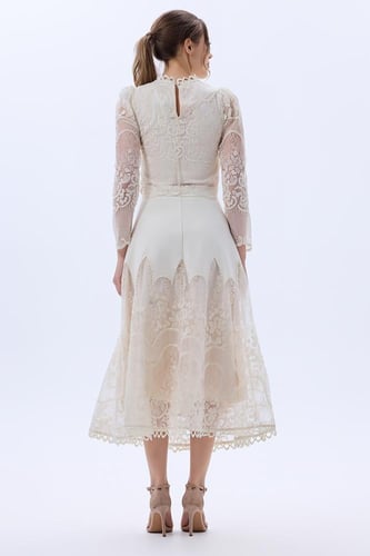 طقم دانتيل بيج