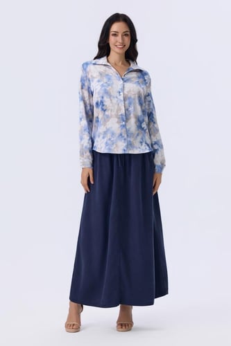 بلوزة زرقاء بطبعة مائية أنيقة وأكمام طويلة | Prand...