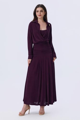 فستان بنفسجي أنيق بياقة مزخرفة ولمسة كلاسيكية راقي...