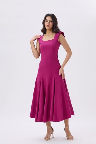 فستان ميدي فوشي بقصة أنثوية وكشكش أكتاف | إطلالة ر...