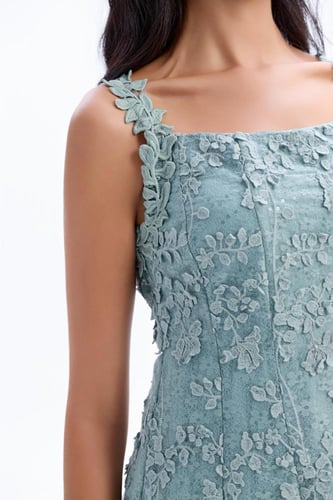 فستان ميدي تركوازي بتوب دانتيل وتنورة تول