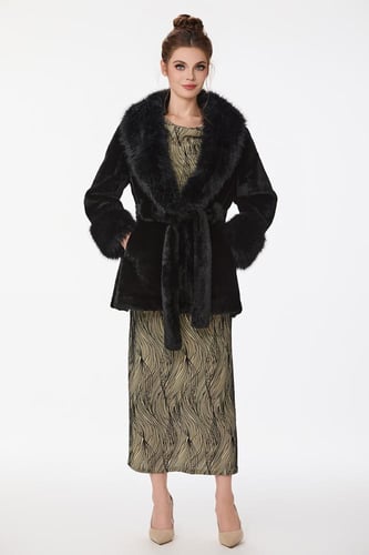 جاكيت فرو اسود