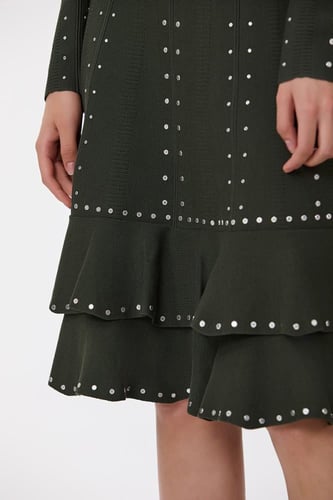 فستان استرتش زيتي مع اكسسوار