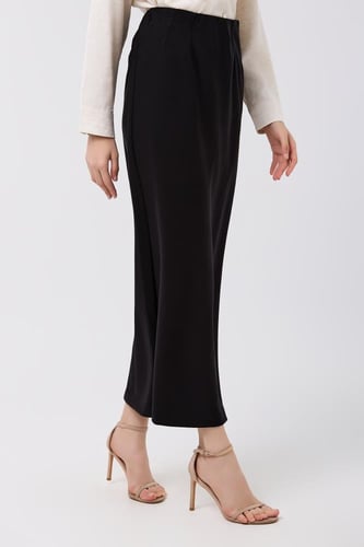 تنورة اسود سحب