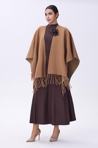 شال بيج مفتوح