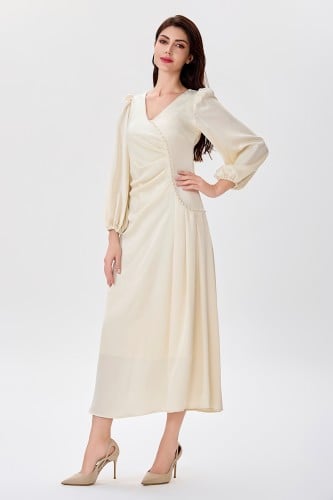 فستان ستان بيج مع اللؤلؤ