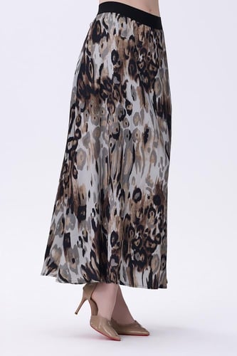 تنورة بطبعة حيوانية بألوان ترابية